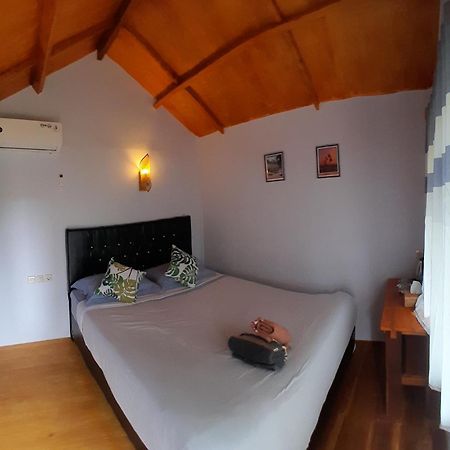 Poetri Bungalow & Restaurant Senaru Eksteriør bilde
